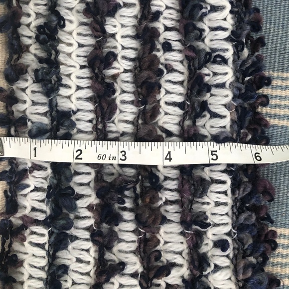 ANTHROPOLOGIE Madison 88 Plum & White Crochet Scarf - Picture 6 of 8